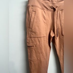 Mondetta Performance + Luxury Joggers - Sz L